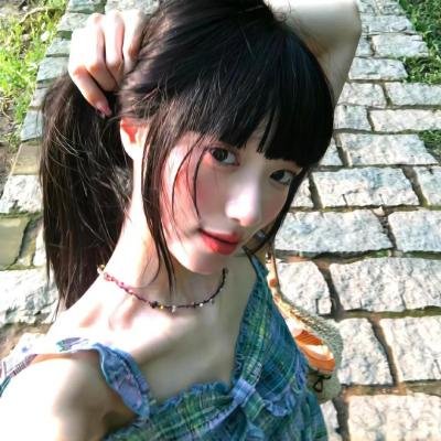 踉跄女孩